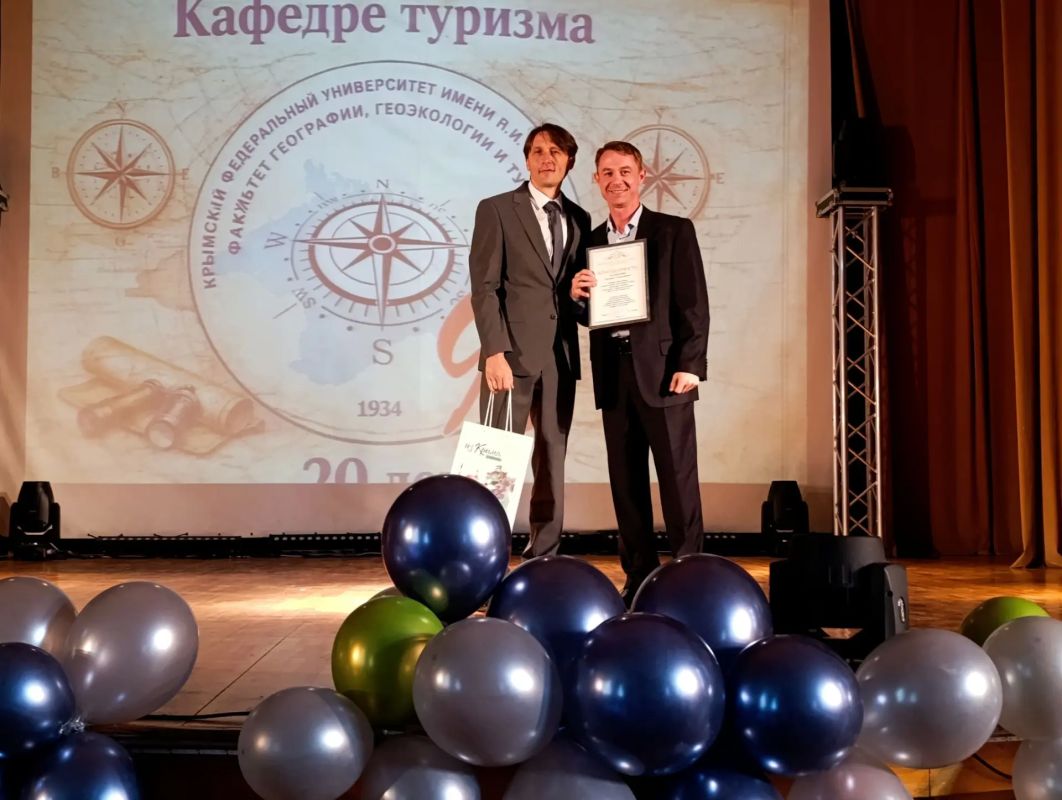 Символично, что в преддверии Всемирного Дня туризма, профильная кафедра туризма географического факультета Крымского федерального университета им. В.И. Вернадского отмечает свой юбилей Символично, что в преддверии Всемирного Дня туризма, профильная кафедра туризма географического факультета Крымского федерального университета им. В.И. Вернадского отмечает свой юбилей