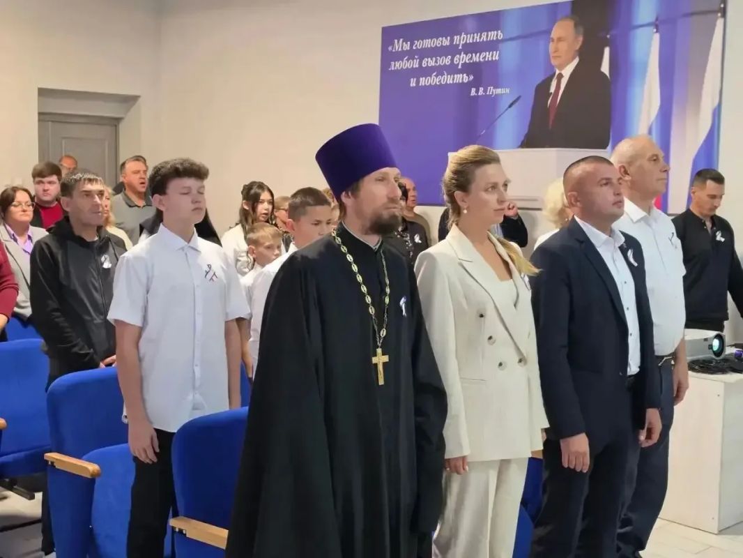 Дмитрий Мильгевский: Сегодня состоялось торжественное собрание, посвященное Дню Государственного герба и Государственного флага Республики Крым