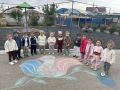 Яркое творчество на асфальте в День Герба и Флага!