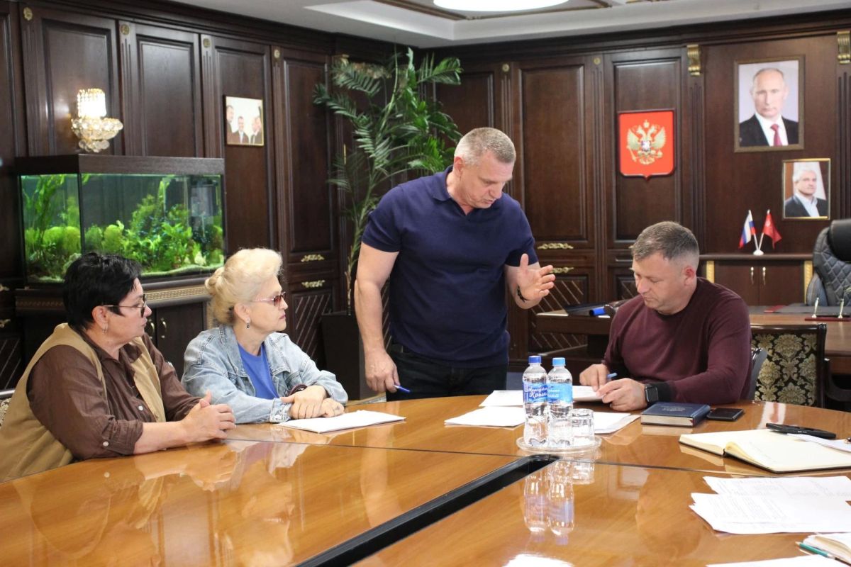 Игорь Крутьков: Провел прием граждан по личным вопросам, в ходе которого обратились 10 керчан Игорь Крутьков: Провел прием граждан по личным вопросам, в ходе которого обратились 10 керчан