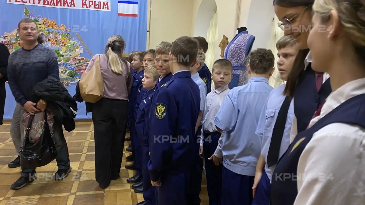 Сегодня в Крымском этнографическом музее открылась выставка «Крымский сувенир» Сегодня в Крымском этнографическом музее открылась выставка «Крымский сувенир»