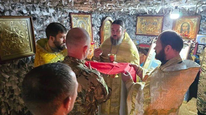 Визит на передовую служителей Симферопольской и Крымской епархии - это миссия поддержки: духовной, человеческой и материальной