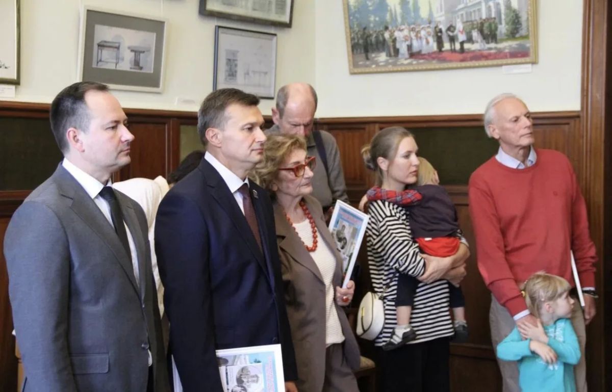 Константин Шимановский: 27 сентября Ливадийскому дворцу исполняется 115 лет! В честь знаковой даты в Музыкальном салоне музея прошла торжественная церемония памятного гашения маркированной открытки Константин Шимановский: 27 сентября Ливадийскому дворцу исполняется 115 лет! В честь знаковой даты в Музыкальном салоне музея прошла торжественная церемония памятного гашения маркированной открытки