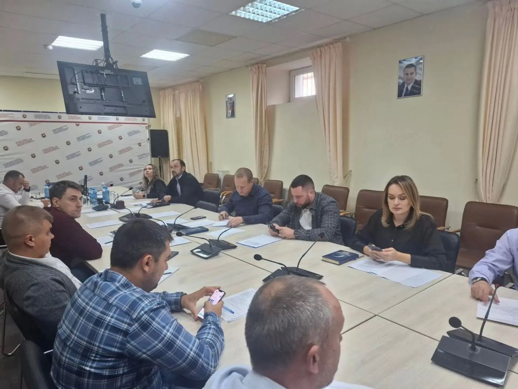 В Крыму обсудили ход реализации ключевых объектов госпрограммы В Крыму обсудили ход реализации ключевых объектов госпрограммы