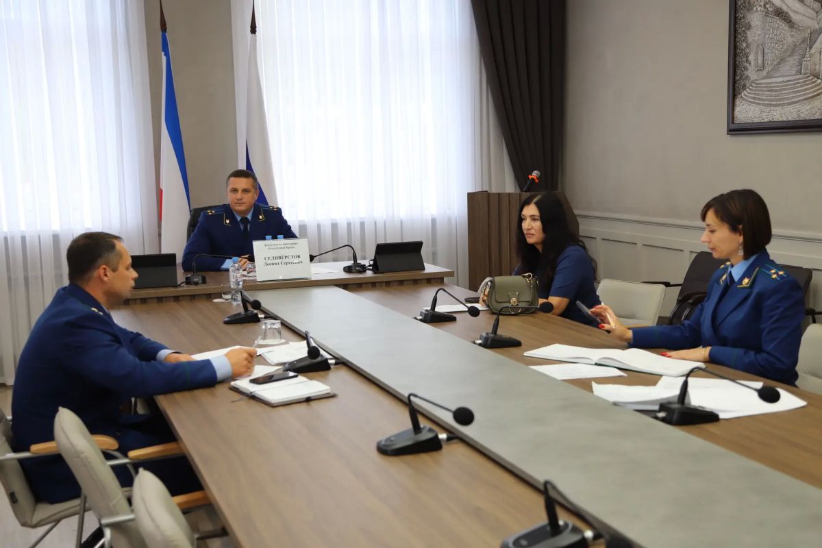 В ходе рабочей поездки в Бахчисарайский район заместитель прокурора Республики Крым Леонид Селивёрстов провел выездной прием граждан В ходе рабочей поездки в Бахчисарайский район заместитель прокурора Республики Крым Леонид Селивёрстов провел выездной прием граждан