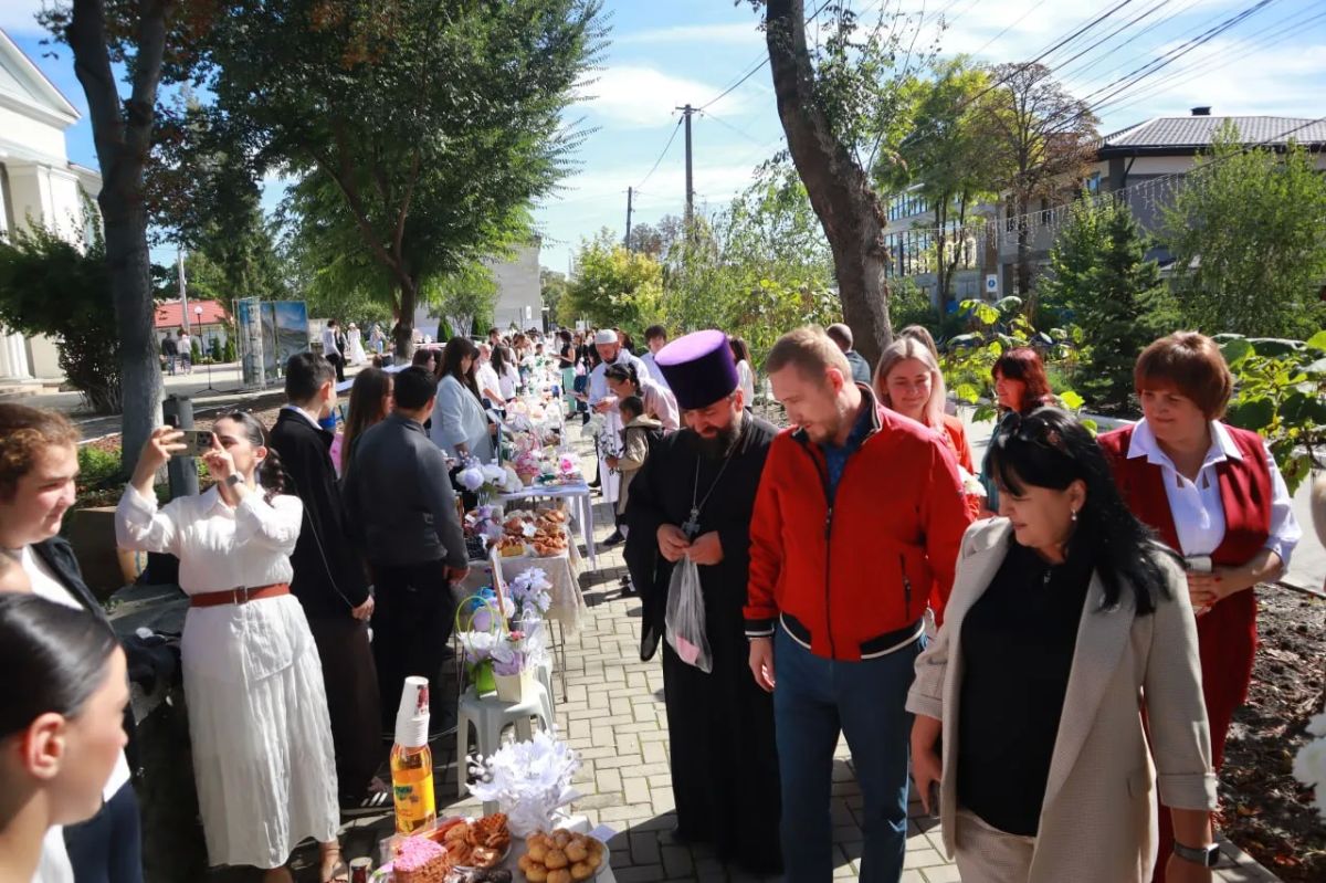 В Крыму проходят мероприятия в рамках благотворительной акции «Белый цветок» В Крыму проходят мероприятия в рамках благотворительной акции «Белый цветок»