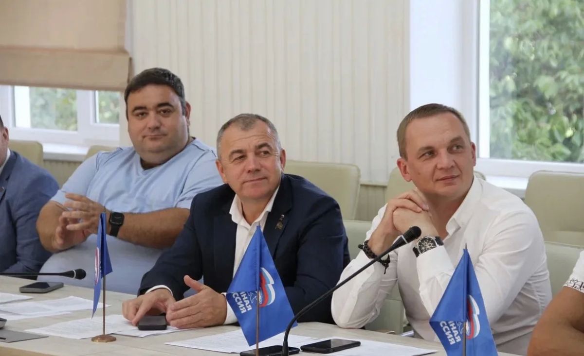 Константин Шимановский: Состоялась 29-я сессия Ялтинского городского совета Константин Шимановский: Состоялась 29-я сессия Ялтинского городского совета