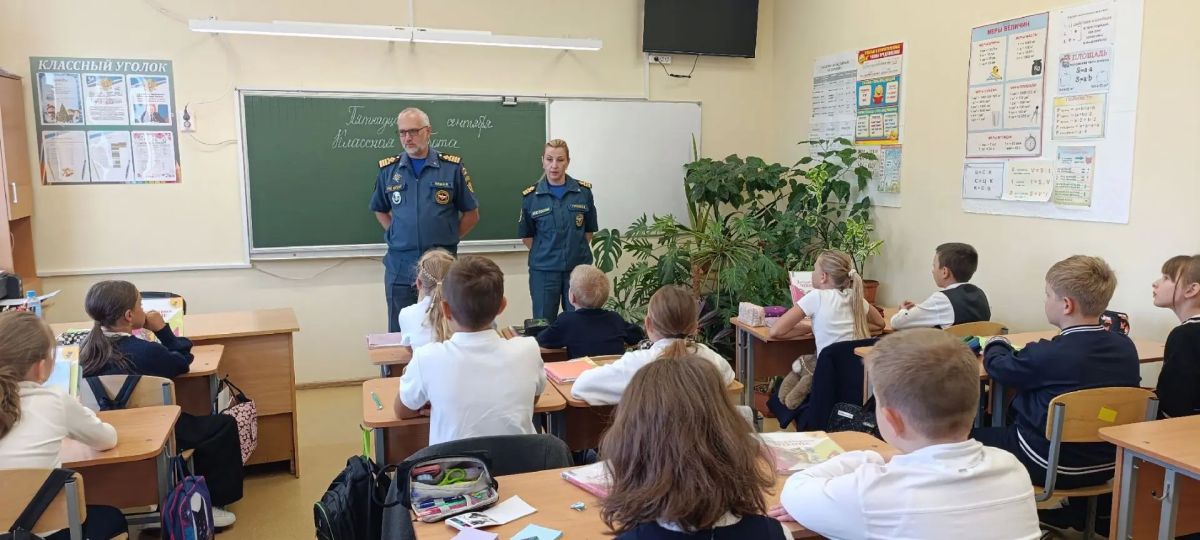 Сотрудники ГИМС проводят профилактическую работу с детьми Сотрудники ГИМС проводят профилактическую работу с детьми
