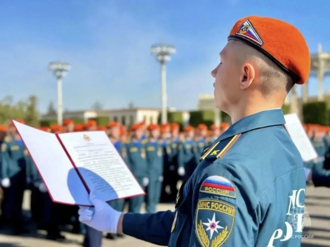 Василий Грабован: МЧС Крыма приглашает юношей учиться в Москву и Санкт-Петербург на бюджет!