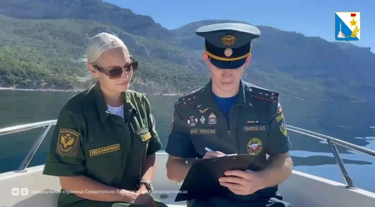 Побережье Севастополя обследовали с воды