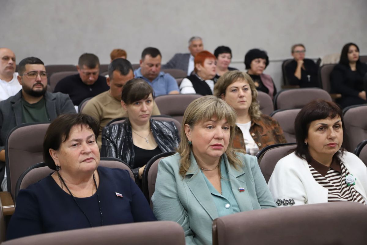 Состоялось еженедельное аппаратное совещание, в ходе которого были рассмотрены основные вопросы жизнедеятельности района Состоялось еженедельное аппаратное совещание, в ходе которого были рассмотрены основные вопросы жизнедеятельности района