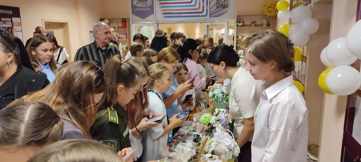 В Евпатории прошла ежегодная благотворительная акция «Белый цветок» В Евпатории прошла ежегодная благотворительная акция «Белый цветок»