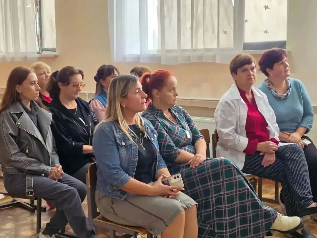 Дмитрий Мильгевский: Сегодня cовместно с председателем районного совета Павлом Бурлаком и его заместителем Ириной Швайко посетили с рабочим визитом Пшеничненское сельское поселение Дмитрий Мильгевский: Сегодня cовместно с председателем районного совета Павлом Бурлаком и его заместителем Ириной Швайко посетили с рабочим визитом Пшеничненское сельское поселение