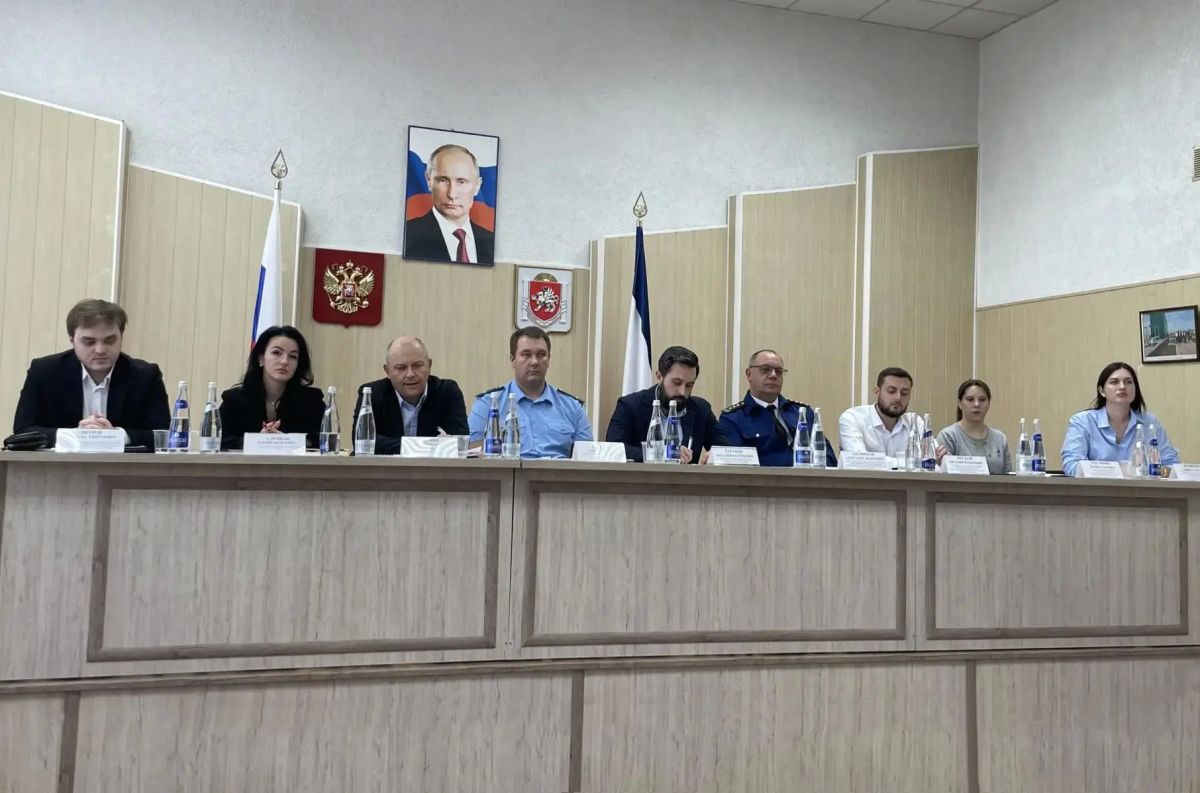 25 сентября 2026 года в администрации Симферопольского района прошло совещание «Час предпринимателя» 25 сентября 2026 года в администрации Симферопольского района прошло совещание «Час предпринимателя»