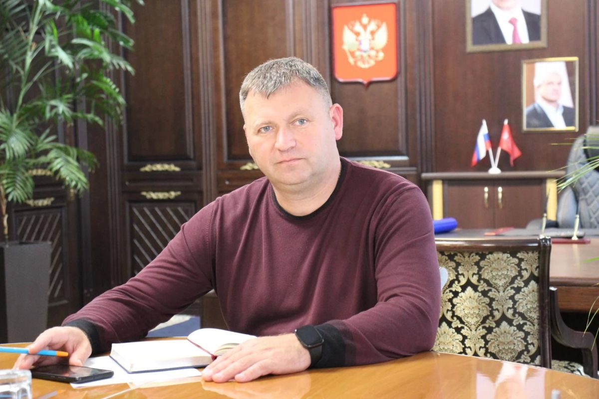 Игорь Крутьков: Провел рабочее совещание с заместителем главы администрации Ириной Ивановой, а также с руководителями финансового управления, департамента городского развития и департамента коммунального хозяйства и... Игорь Крутьков: Провел рабочее совещание с заместителем главы администрации Ириной Ивановой, а также с руководителями финансового управления, департамента городского развития и департамента коммунального хозяйства и...