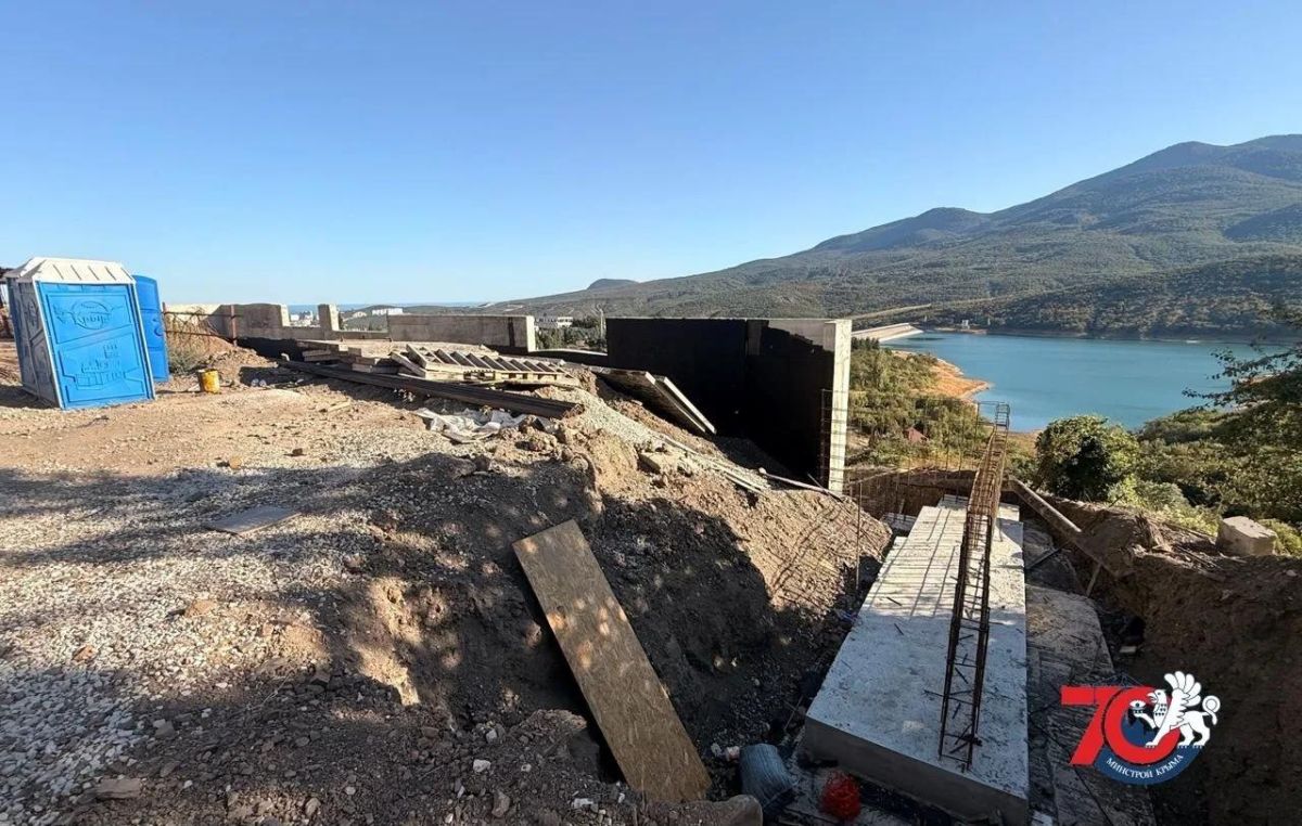 Под Алуштой строится новый детский сад Под Алуштой строится новый детский сад