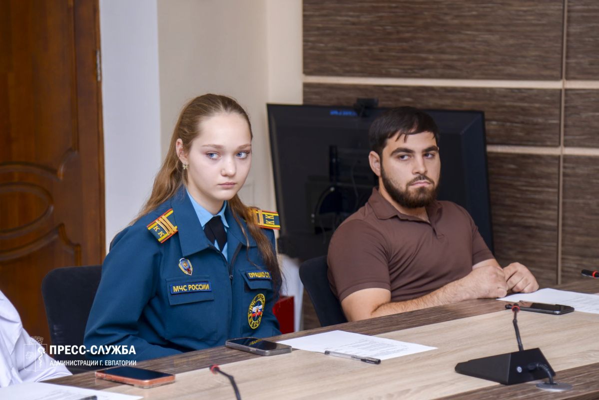 В Евпатории состоялось первое заседание Молодёжного совета в новом составе В Евпатории состоялось первое заседание Молодёжного совета в новом составе