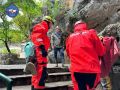 Поиски туристов, застрявших в Красной пещере продолжаются