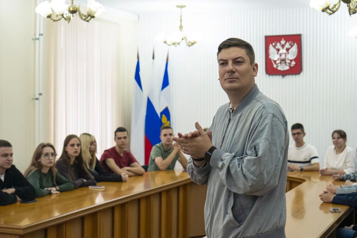 В администрации Симферополя стартовал трехдневный образовательный интенсив для работающей молодежи города и сотрудников администрации В администрации Симферополя стартовал трехдневный образовательный интенсив для работающей молодежи города и сотрудников администрации