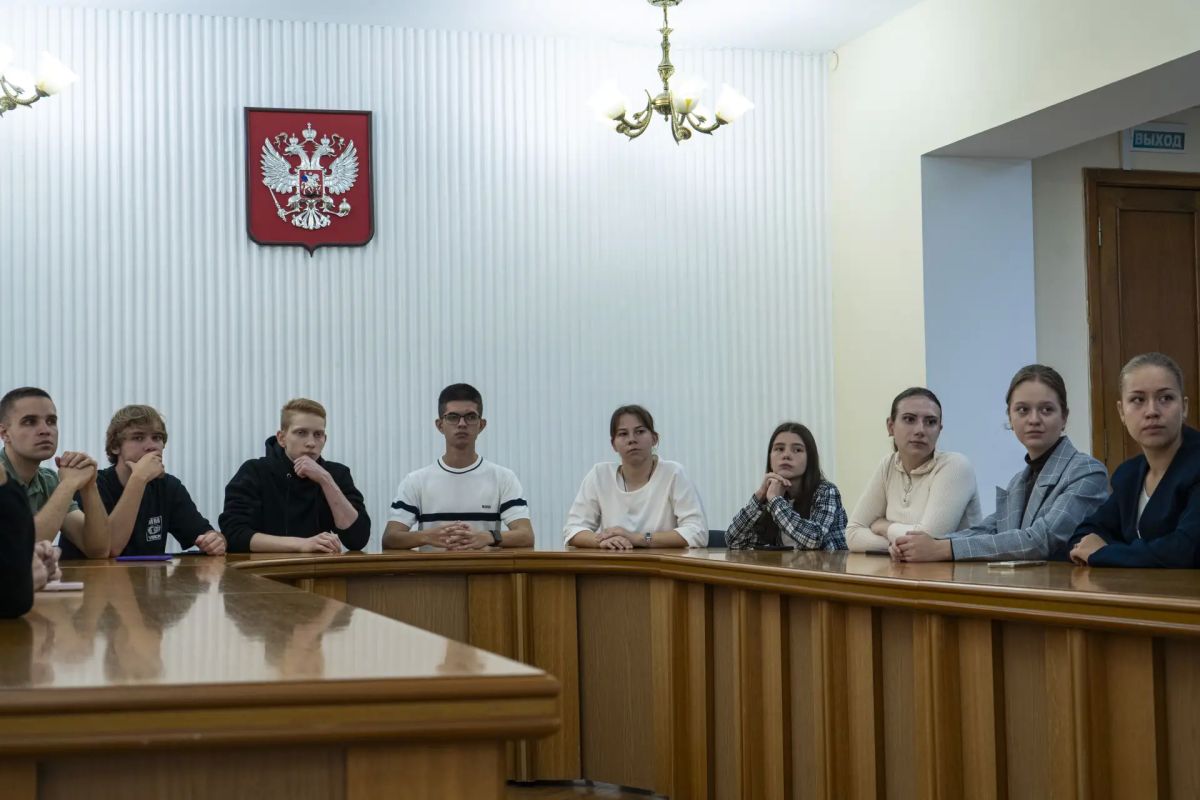 В администрации Симферополя стартовал трехдневный образовательный интенсив для работающей молодежи города и сотрудников администрации