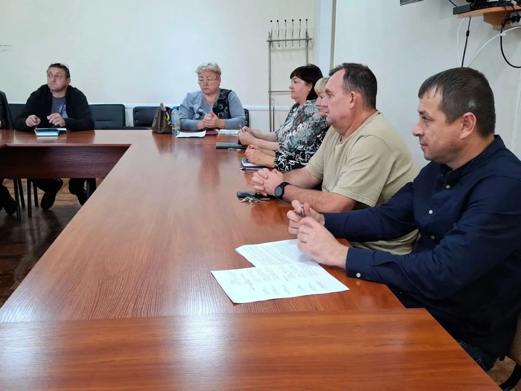 Заместитель главы администрации района Людмила Попова провела заседание антинаркотической комиссии в Советском районе Республики Крым Заместитель главы администрации района Людмила Попова провела заседание антинаркотической комиссии в Советском районе Республики Крым