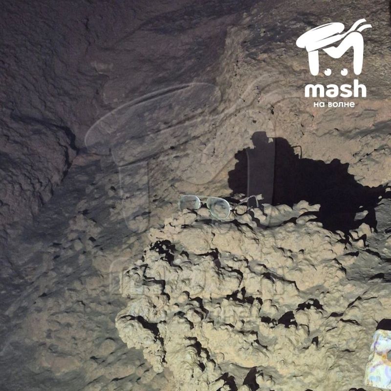 Mash на волне достал фото с приключениями спелеологов-любителей в пещере Mash на волне достал фото с приключениями спелеологов-любителей в пещере
