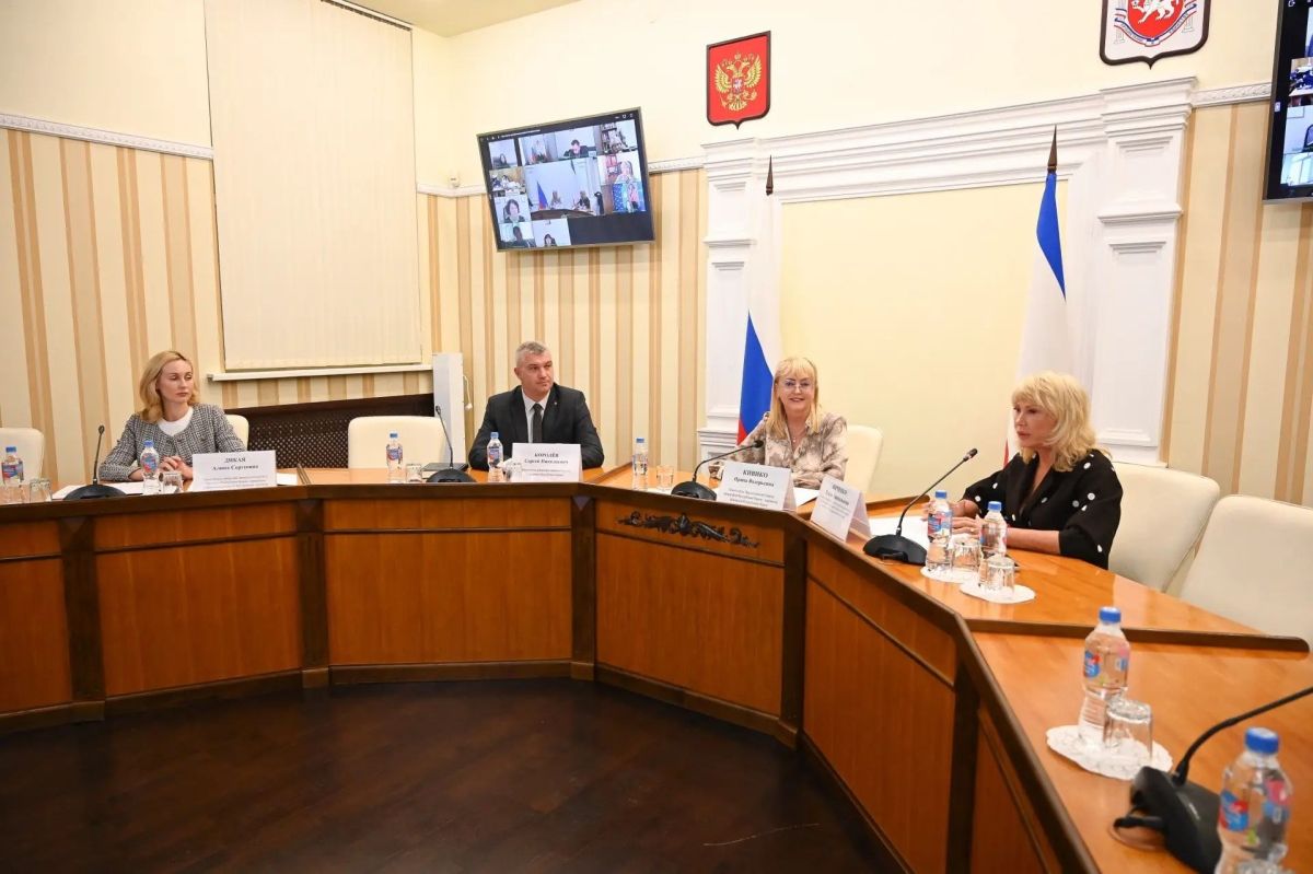 В Крыму состоялось заседание межведомственной рабочей группы по развитию гастрономической индустрии под руководством заместителя Председателя Совета министров Республики Крым – министра финансов Республики Крым Ирины Кивико В Крыму состоялось заседание межведомственной рабочей группы по развитию гастрономической индустрии под руководством заместителя Председателя Совета министров Республики Крым – министра финансов Республики Крым Ирины Кивико