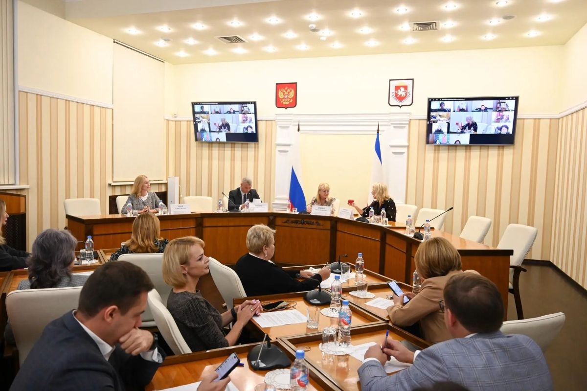 В Крыму состоялось заседание межведомственной рабочей группы по развитию гастрономической индустрии под руководством заместителя Председателя Совета министров Республики Крым – министра финансов Республики Крым Ирины Кивико В Крыму состоялось заседание межведомственной рабочей группы по развитию гастрономической индустрии под руководством заместителя Председателя Совета министров Республики Крым – министра финансов Республики Крым Ирины Кивико