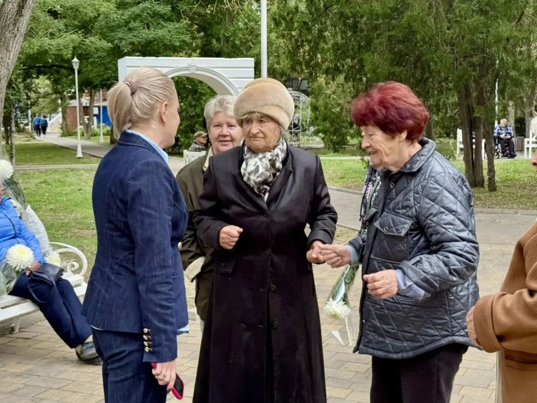 1 октября - День пожилого человека 1 октября - День пожилого человека