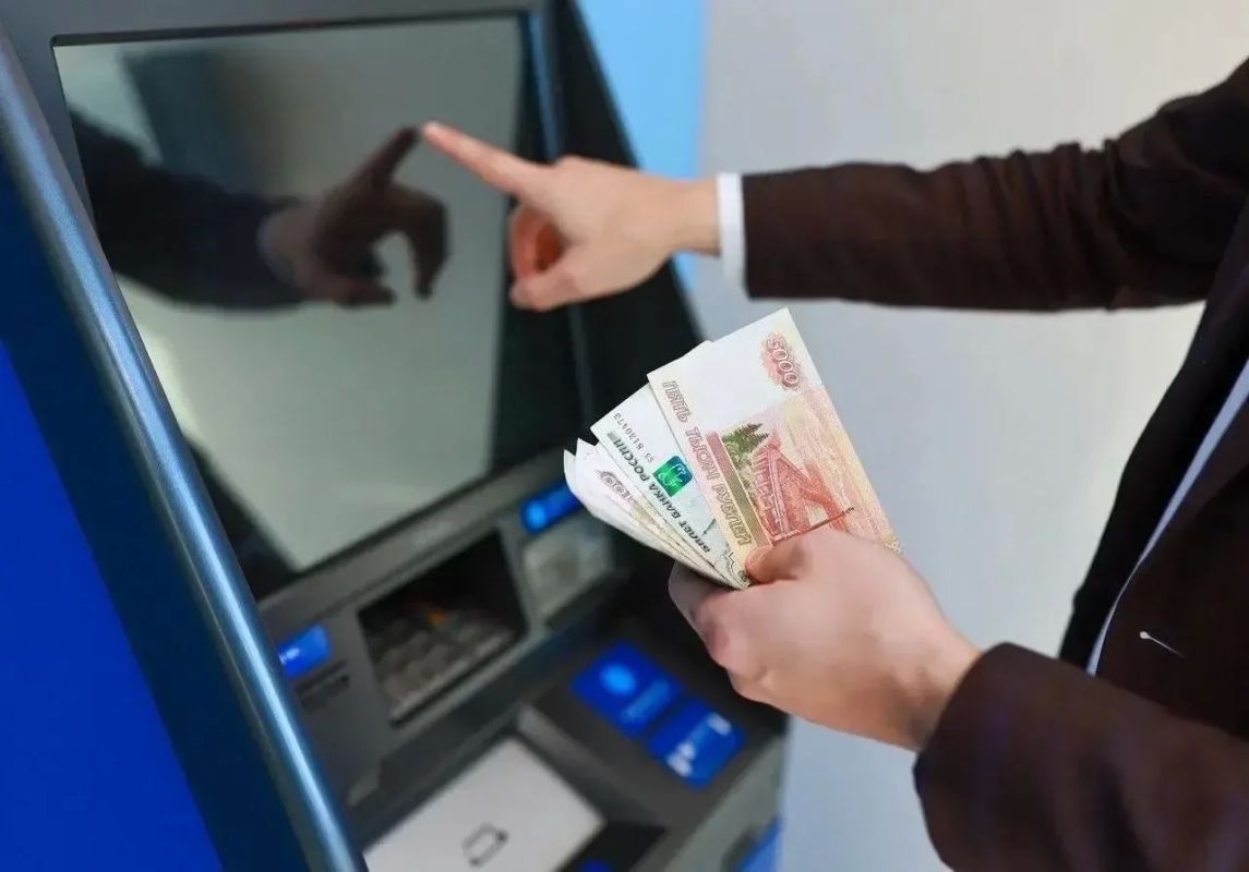 Выдача кредитов наличными в России достигла четырех трлн рублей с начала года
