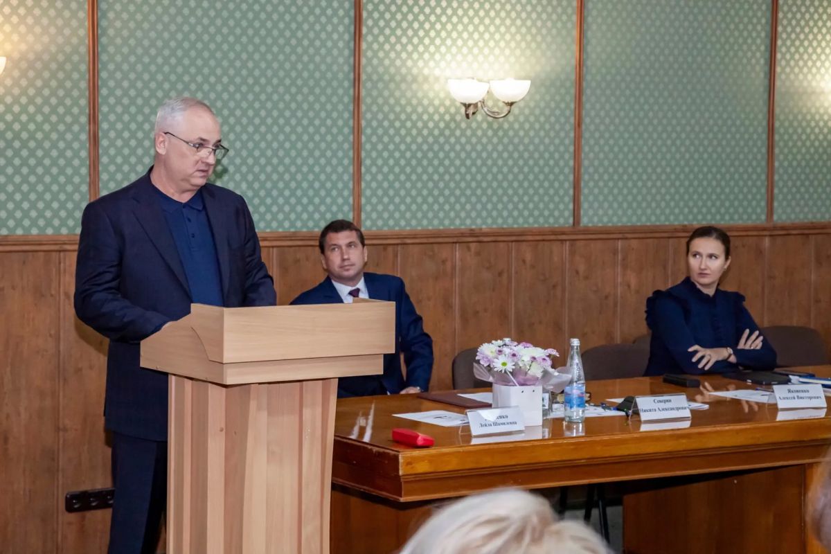 В Ялте состоялась научно-практическая конференция по вопросам физиотерапии, курортологии и медицинской реабилитации В Ялте состоялась научно-практическая конференция по вопросам физиотерапии, курортологии и медицинской реабилитации