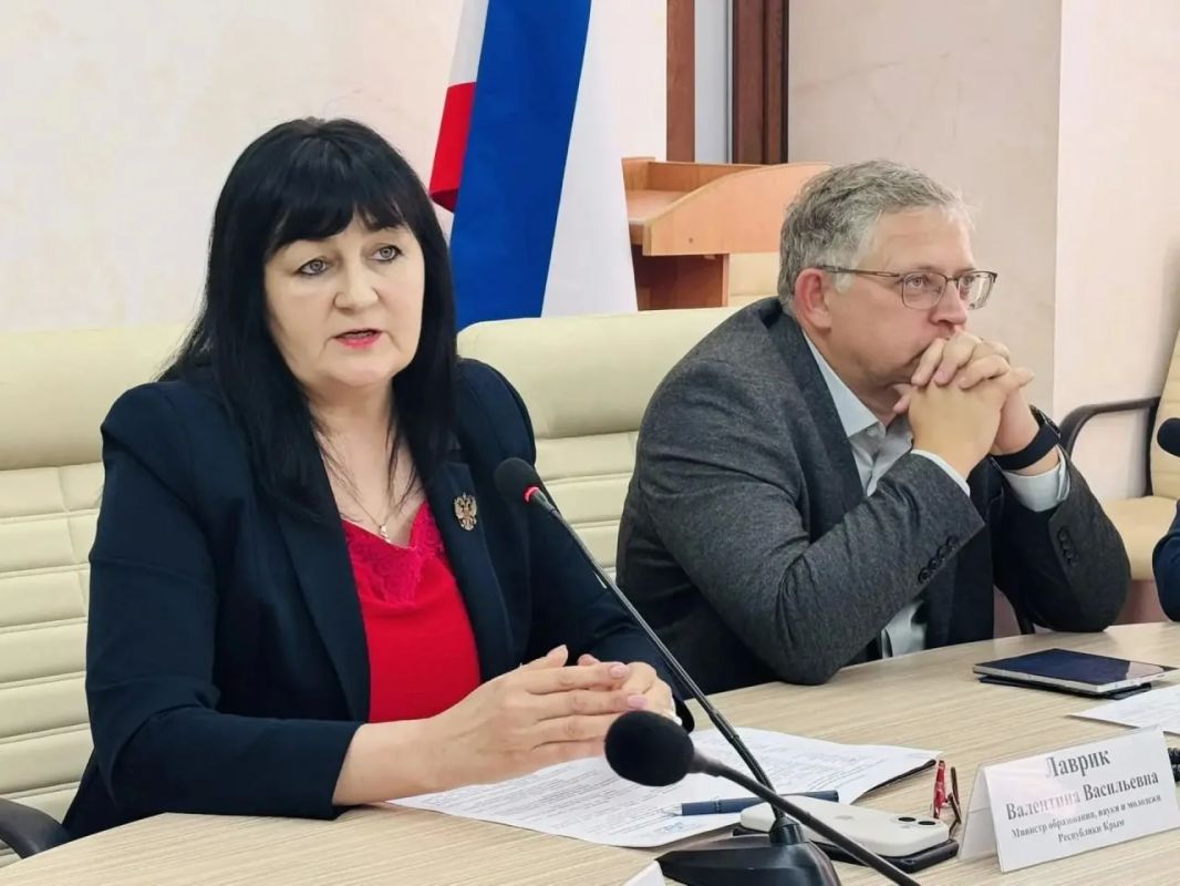 В Крыму обсудили планы по развитию кадетского образования В Крыму обсудили планы по развитию кадетского образования