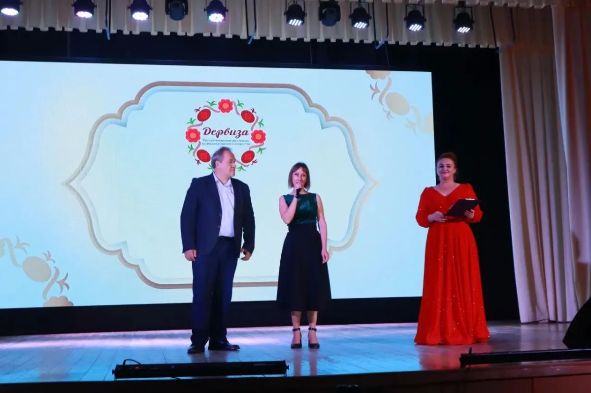 Сегодня в Белогорском районном Доме культуры прошёл Республиканский фестиваль крымскотатарского искусства «Дервиза», собравший на Белогорской земле творческие коллективы и исполнителей из разных уголков Крыма – Симферополя... Сегодня в Белогорском районном Доме культуры прошёл Республиканский фестиваль крымскотатарского искусства «Дервиза», собравший на Белогорской земле творческие коллективы и исполнителей из разных уголков Крыма – Симферополя...