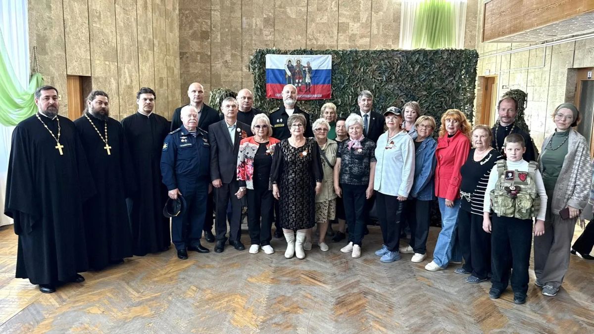 В культурном центре имени Богатикова открылась фотодокументальная экспозиция «Духовное служение на войне», созданная по благословению Феодосийской Епархии В культурном центре имени Богатикова открылась фотодокументальная экспозиция «Духовное служение на войне», созданная по благословению Феодосийской Епархии