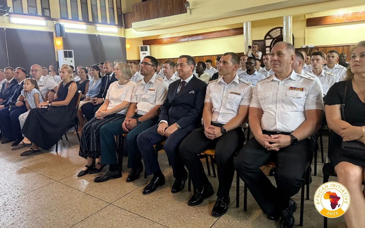 В Танзании прошел концерт с участием экипажа корабля «Перекоп» В Танзании прошел концерт с участием экипажа корабля «Перекоп»