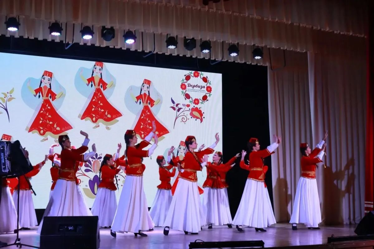 Сегодня в Белогорском районном Доме культуры прошёл Республиканский фестиваль крымскотатарского искусства «Дервиза», собравший на Белогорской земле творческие коллективы и исполнителей из разных уголков Крыма – Симферополя... Сегодня в Белогорском районном Доме культуры прошёл Республиканский фестиваль крымскотатарского искусства «Дервиза», собравший на Белогорской земле творческие коллективы и исполнителей из разных уголков Крыма – Симферополя...