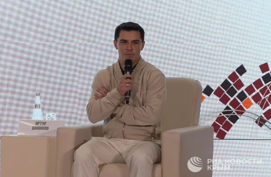 "Сильные ребята": олимпийский чемпион высоко оценил шансы российских гимнастов на медали мировых турниров