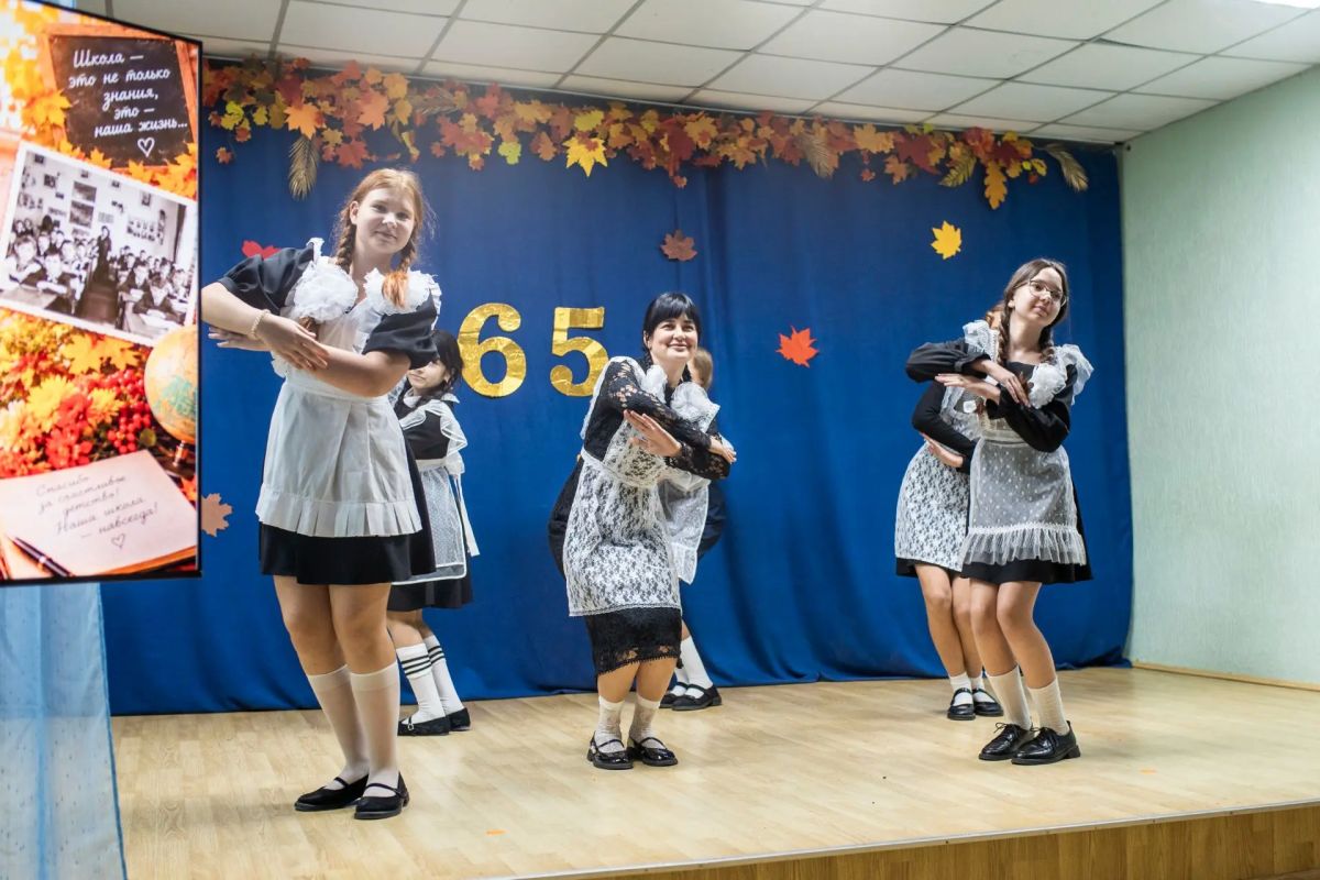 Школа №37 Симферополя отметила 65-летний юбилей Школа №37 Симферополя отметила 65-летний юбилей