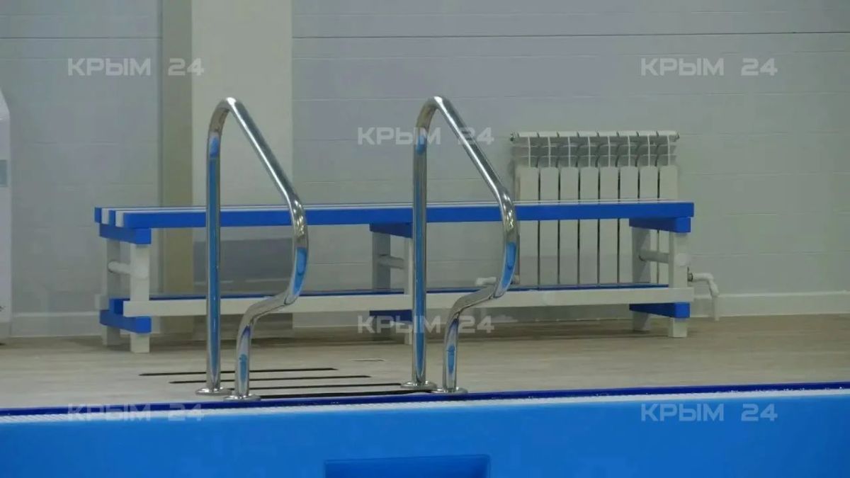 В Керчи построили бассейн для плавания В Керчи построили бассейн для плавания