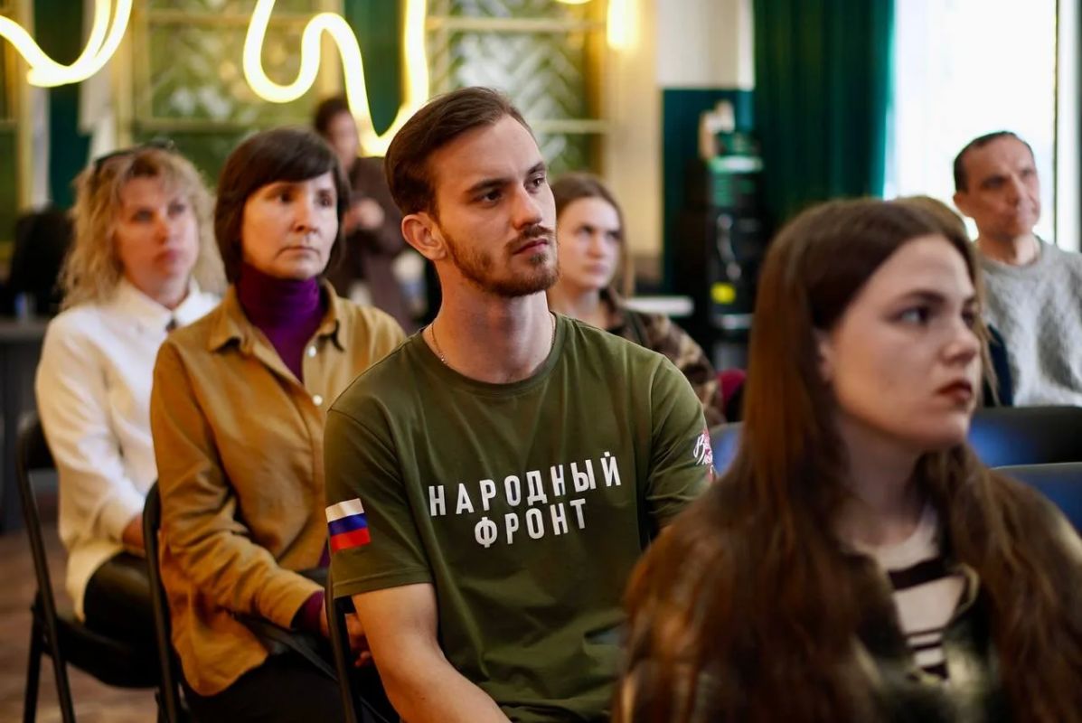 Алексей Зинченко: Встречаемся с молодёжными лидерами и НКО Алексей Зинченко: Встречаемся с молодёжными лидерами и НКО