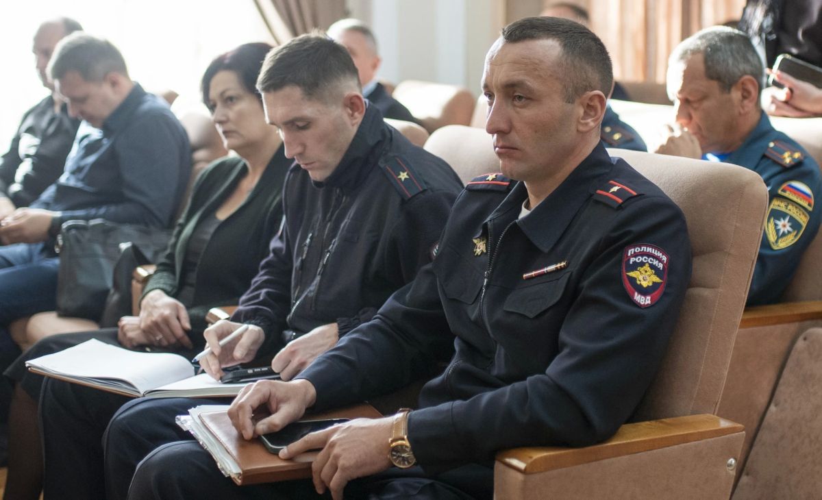 В Симферополе состоялось оперативно-хозяйственное совещание, в ходе которого руководители структурных подразделений отчитались о проделанной работе В Симферополе состоялось оперативно-хозяйственное совещание, в ходе которого руководители структурных подразделений отчитались о проделанной работе