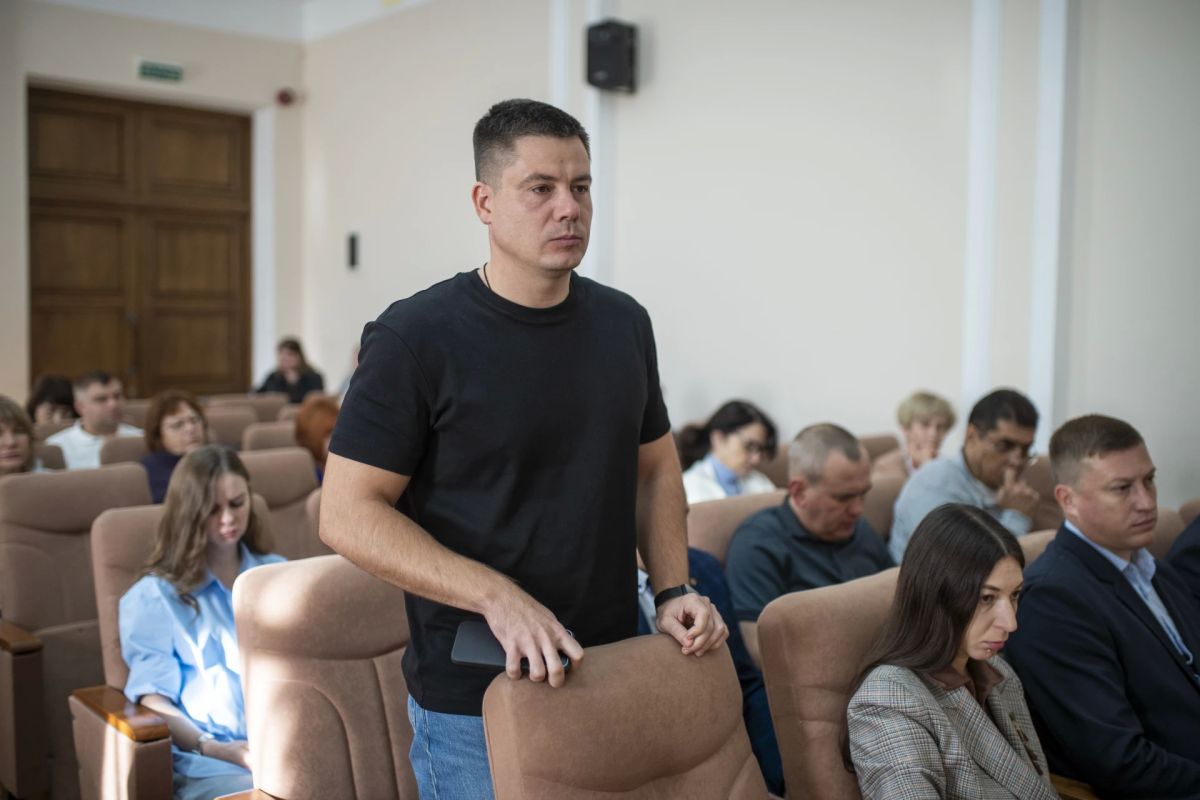 В Симферополе состоялось оперативно-хозяйственное совещание, в ходе которого руководители структурных подразделений отчитались о проделанной работе В Симферополе состоялось оперативно-хозяйственное совещание, в ходе которого руководители структурных подразделений отчитались о проделанной работе