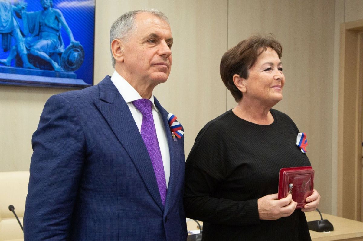 Дорогие наши учителя, педагоги, работники образования и ветераны педагогического труда! Поздравляем вас с Днем учителя! Дорогие наши учителя, педагоги, работники образования и ветераны педагогического труда! Поздравляем вас с Днем учителя!