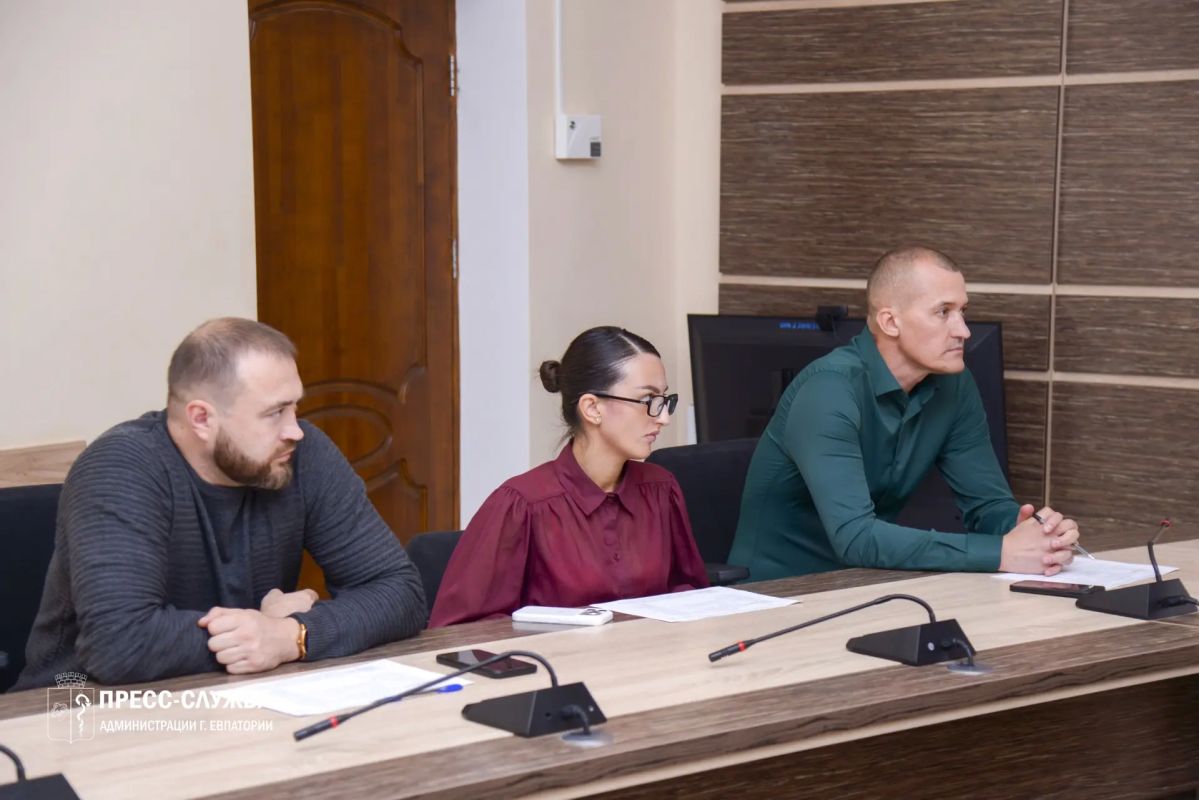 Под председательством заместителя главы администрации города Сергея Колганова состоялось очередное заседание комиссии по вопросам выявления самовольных построек на территории муниципального образования Под председательством заместителя главы администрации города Сергея Колганова состоялось очередное заседание комиссии по вопросам выявления самовольных построек на территории муниципального образования