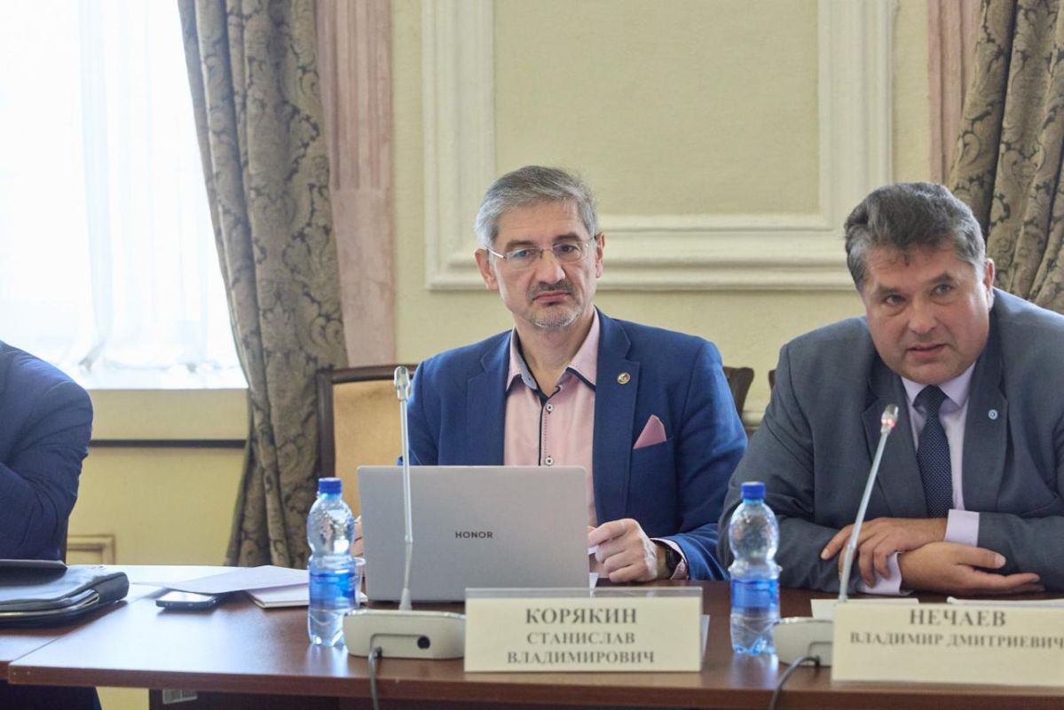 #СоцАрх. Сегодня в Общественной палате Российской Федерации обсуждали компетентностную модель социального архитектора и образовательное ядро магистерских программ в области социальной архитектуры