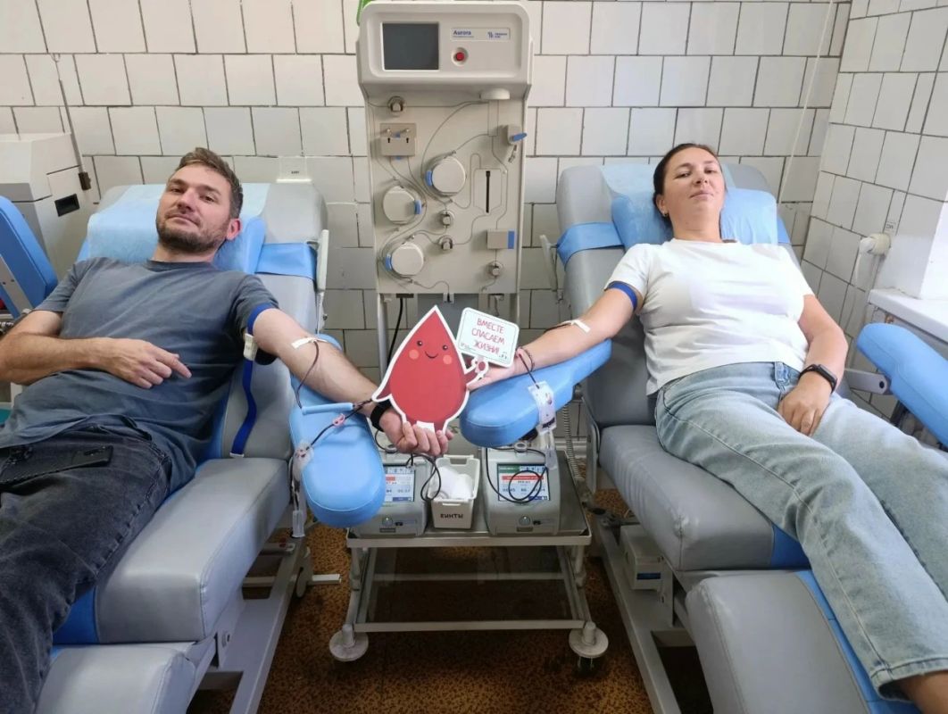 146 ялтинцев поддержали донорскую акцию «Одна страна, одна семья, одна Россия!» 146 ялтинцев поддержали донорскую акцию «Одна страна, одна семья, одна Россия!»