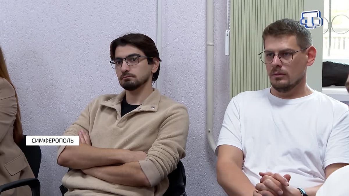 В Симферополе прошел мастер-класс «Сайт-специфическая хирургия тазового дна»