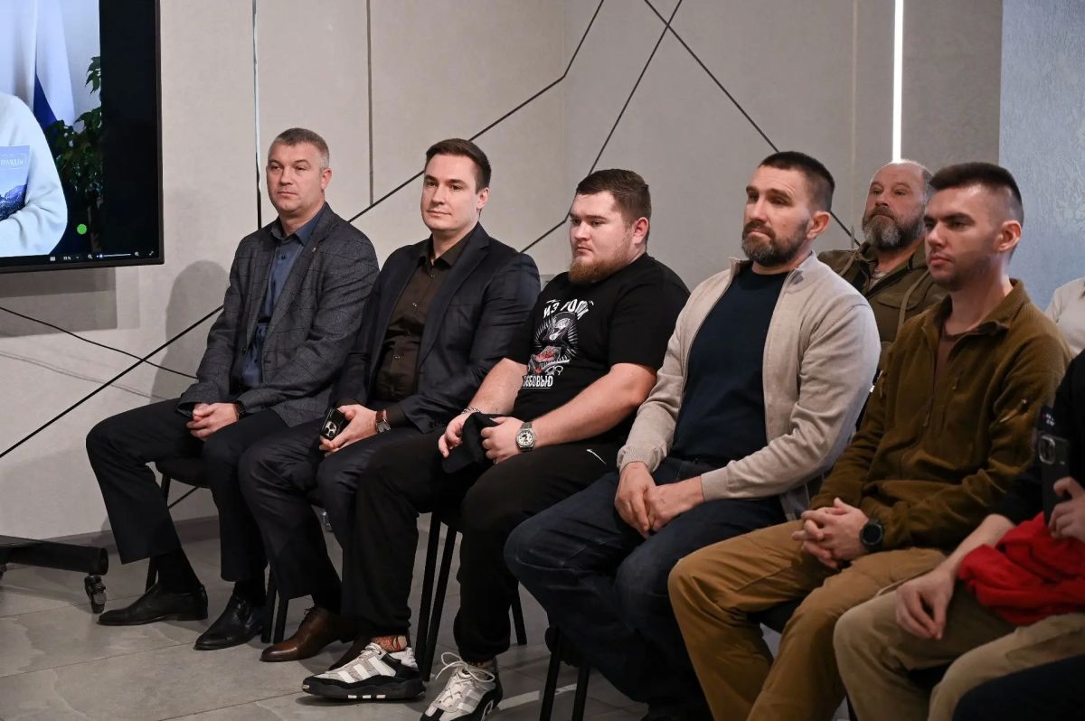 В Симферополе Ирина Кивико встретилась с ветеранами СВО в рамках встречи «Путь к мирной жизни» В Симферополе Ирина Кивико встретилась с ветеранами СВО в рамках встречи «Путь к мирной жизни»