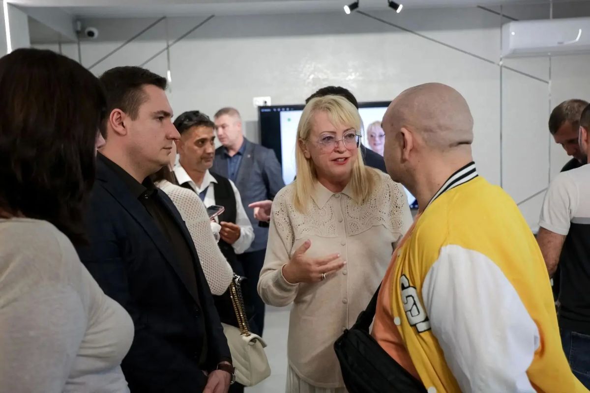 В Симферополе Ирина Кивико встретилась с ветеранами СВО в рамках встречи «Путь к мирной жизни» В Симферополе Ирина Кивико встретилась с ветеранами СВО в рамках встречи «Путь к мирной жизни»
