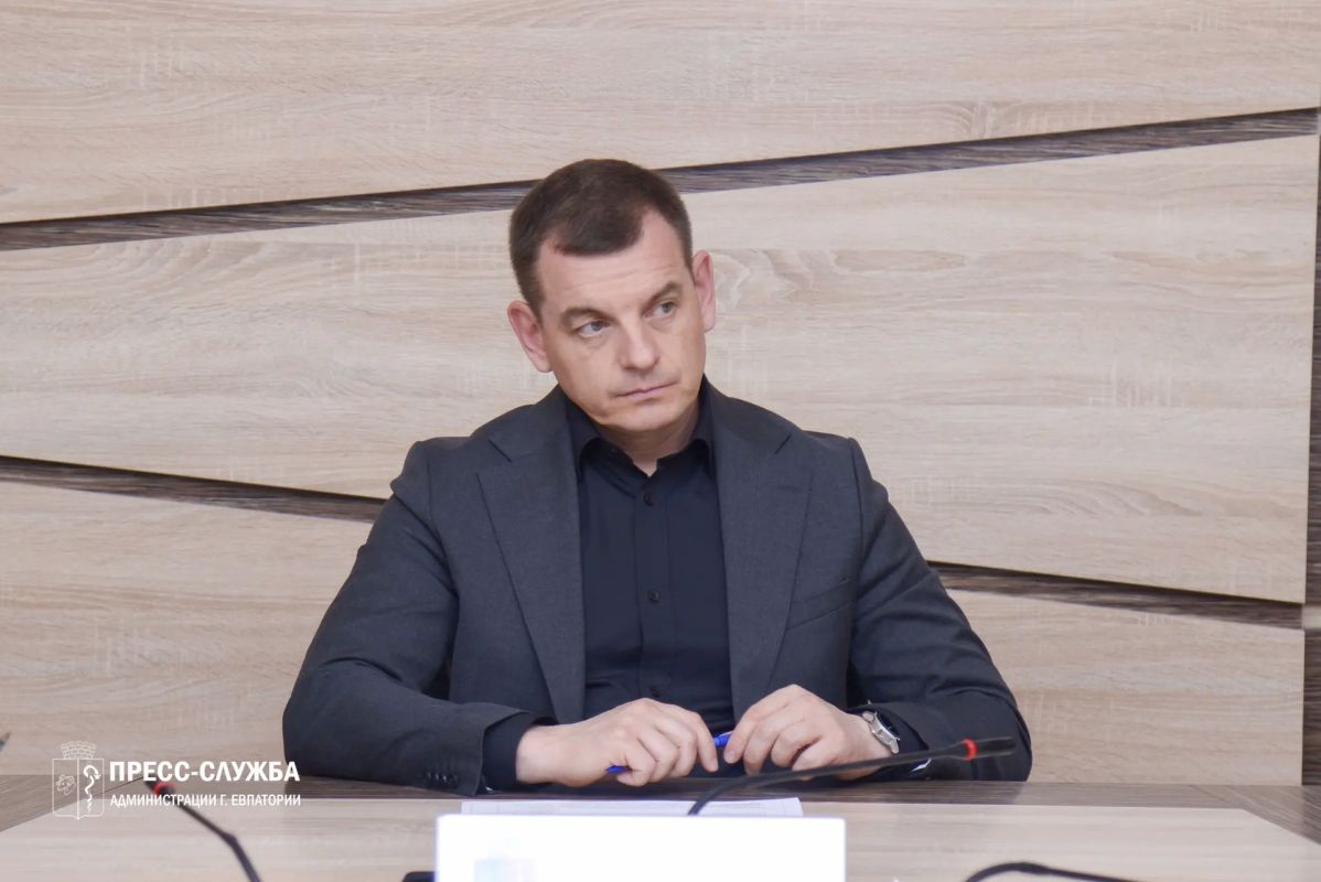 Под председательством заместителя главы администрации города Сергея Колганова состоялось очередное заседание комиссии по вопросам выявления самовольных построек на территории муниципального образования